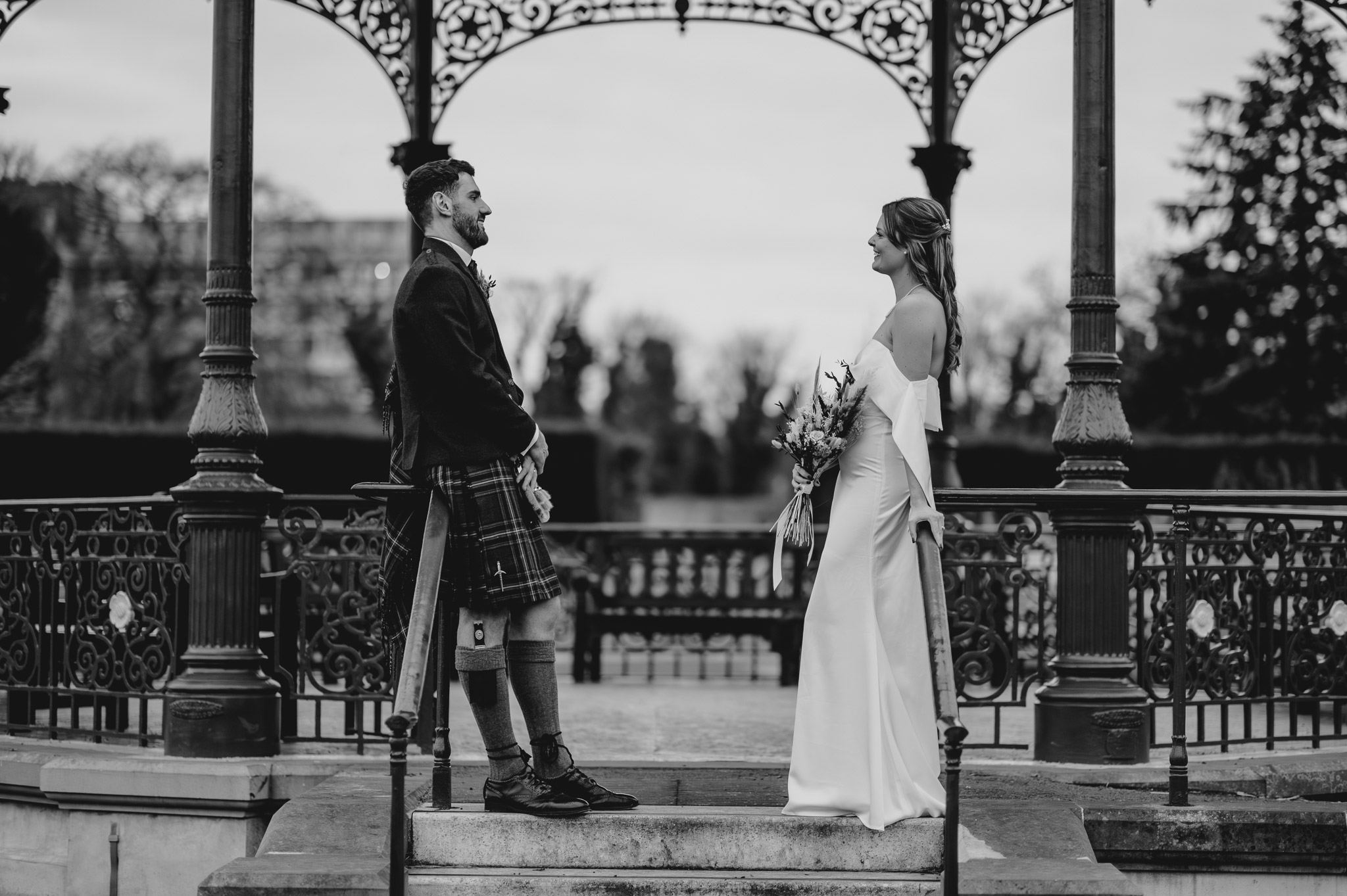 Romantic moments during wedding photoshoot, black and white photography,
black and white photography 
