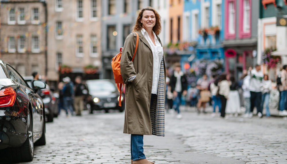 Solo traveller photoshoot in Edinburgh